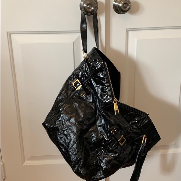Black patent large YSL tote - Picture 4 of 5